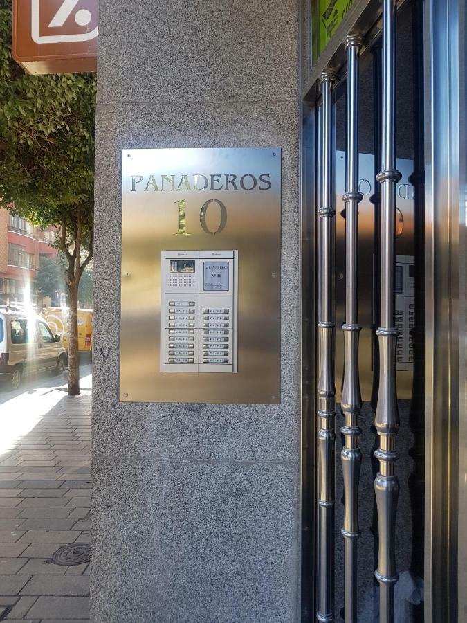 Apartamento Panaderos Apartment Valladolid Bagian luar foto